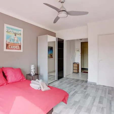 Apartament Centre : Beau Studio Palais Et Plage A 7min A Pied