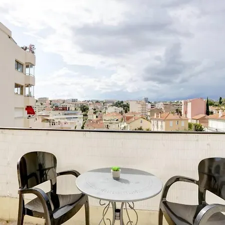 Apartament Centre : Beau Studio Palais Et Plage A 7min A Pied
