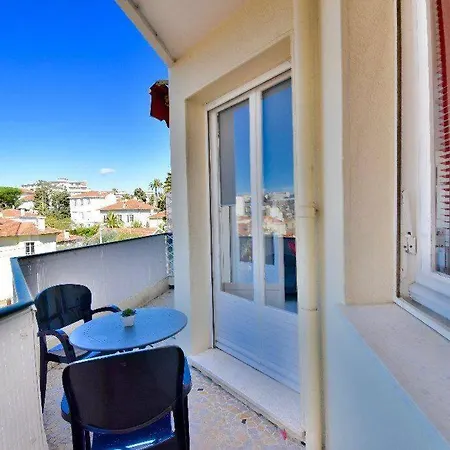 Centre : Beau Studio Palais Et Plage A 7min A Pied